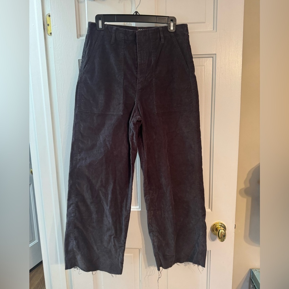 BDG Urban Outfitters Black Corduroy Wide Leg Pants Raw Hem Cropped Size 8
